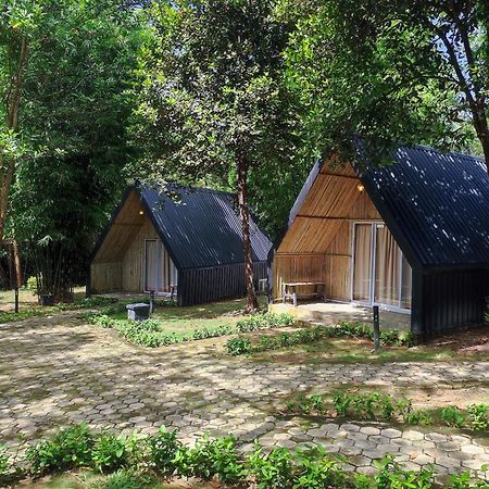 Desa Wisata Ekang Lagoi Exterior foto