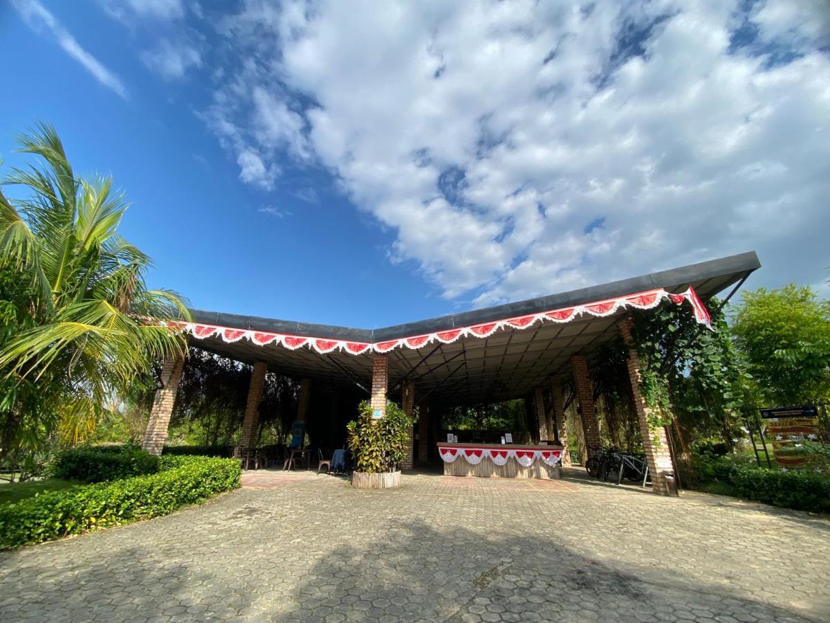 Desa Wisata Ekang Lagoi Exterior foto